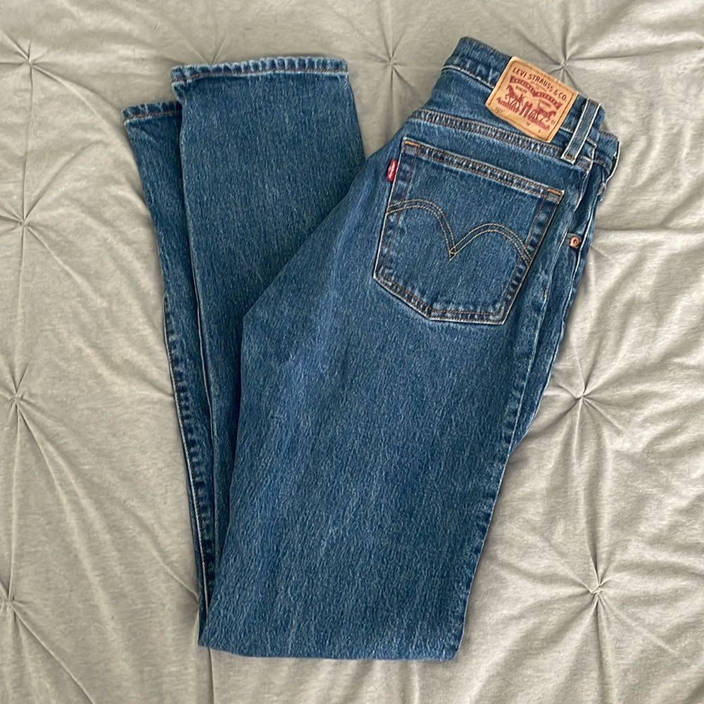Levi’s medium wash 501s